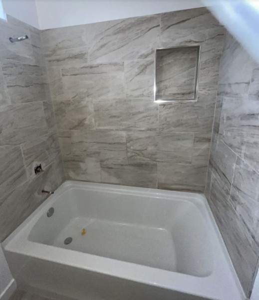 Bathroom Refacing in Las Vegas, NV (1)
